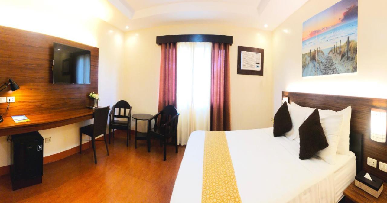 Klir Waterpark Resort And Hotels Guiguinto 外观 照片