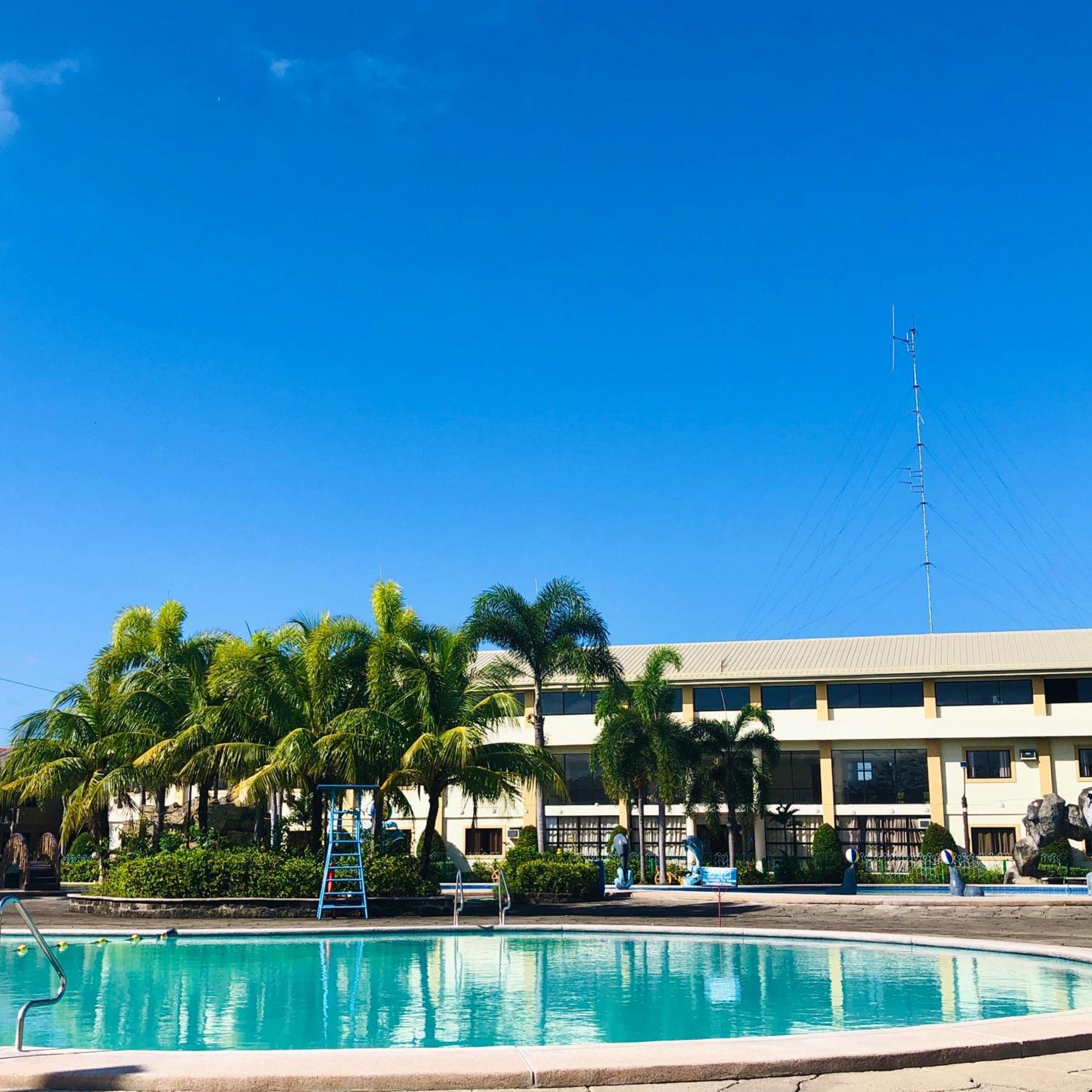 Klir Waterpark Resort And Hotels Guiguinto 外观 照片