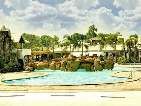 Klir Waterpark Resort And Hotels Guiguinto 外观 照片