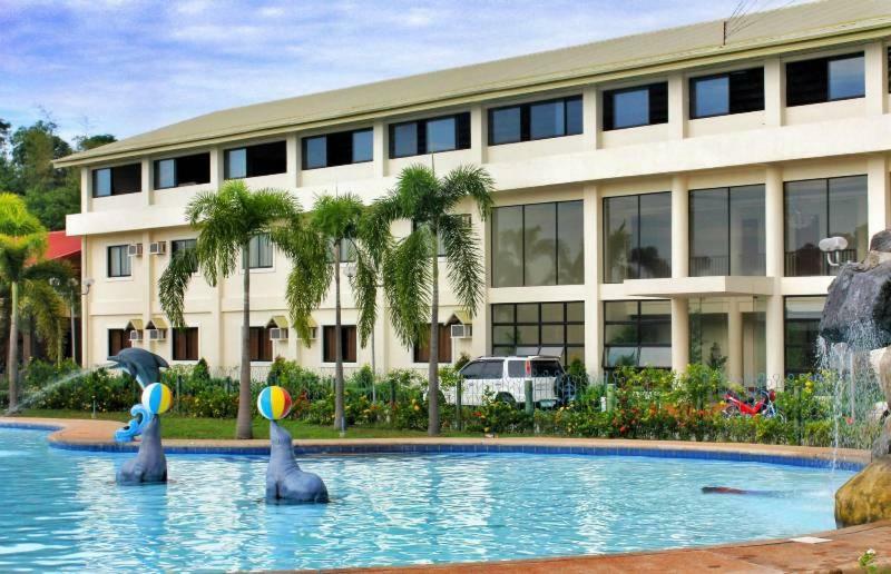 Klir Waterpark Resort And Hotels Guiguinto 外观 照片